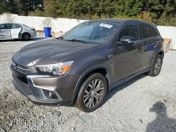 JA4AP3AUXJU014561 2018 MITSUBISHI OUTLANDER - Image 1