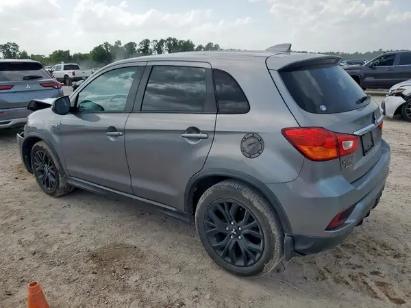 JA4AP3AUXJU015242 2018 MITSUBISHI OUTLANDER - Image 2