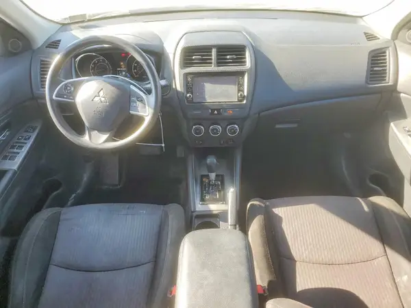 JA4AP3AUXJU016391 2018 MITSUBISHI OUTLANDER - Image 8