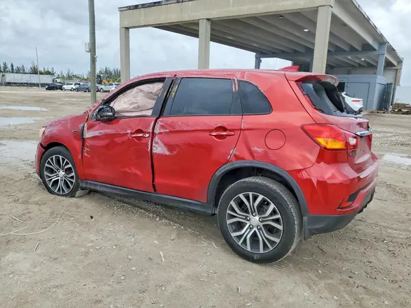 JA4AP3AUXJU016519 2018 MITSUBISHI OUTLANDER - Image 2