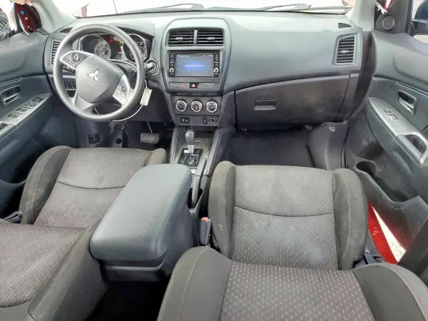 JA4AP3AUXJU016519 2018 MITSUBISHI OUTLANDER - Image 8