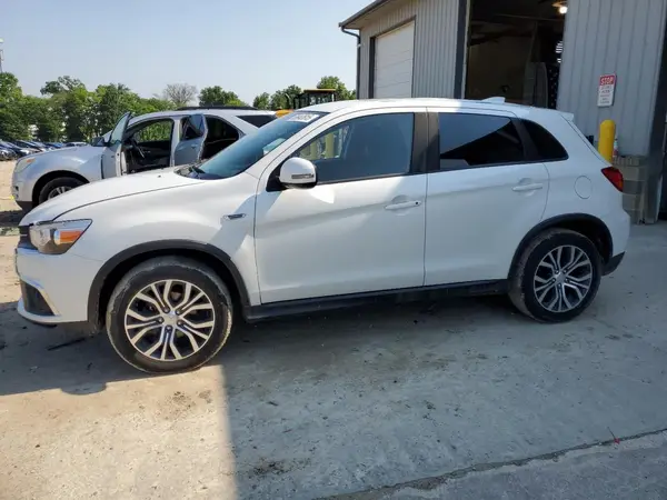 JA4AP3AUXJU016908 2018 MITSUBISHI OUTLANDER - Image 1
