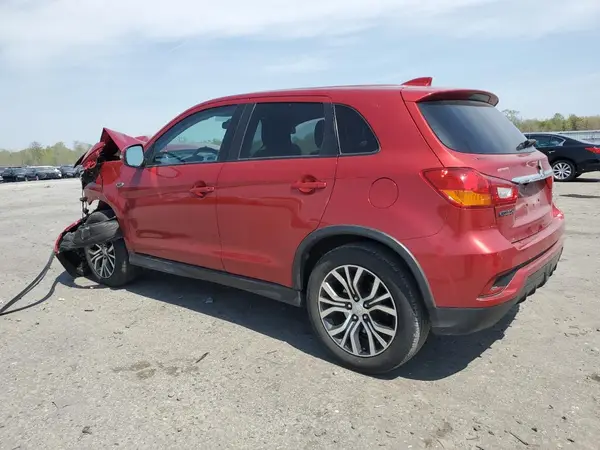 JA4AP3AUXJU019114 2018 MITSUBISHI OUTLANDER - Image 2