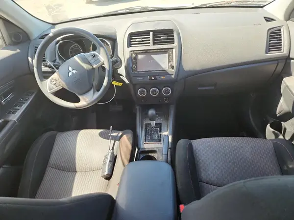 JA4AP3AUXJU023616 2018 MITSUBISHI OUTLANDER - Image 8