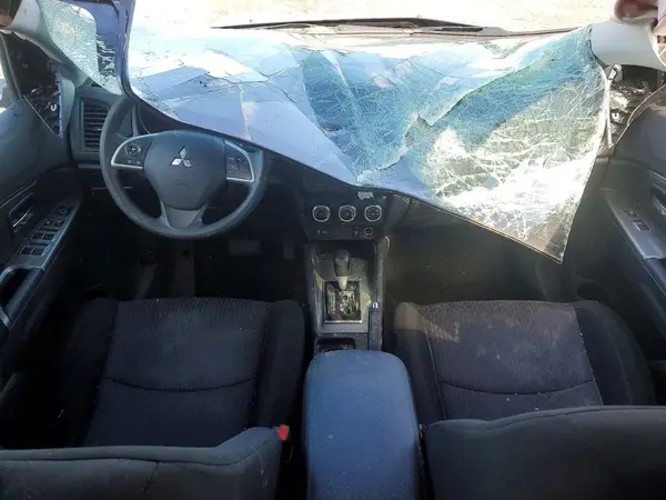 JA4AP3AUXJU023731 2018 MITSUBISHI OUTLANDER - Image 8
