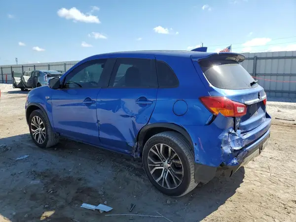 JA4AP3AUXJU023826 2018 MITSUBISHI OUTLANDER - Image 2