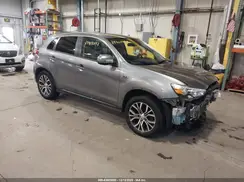 JA4AP3AUXJU024863 2018 MITSUBISHI OUTLANDER