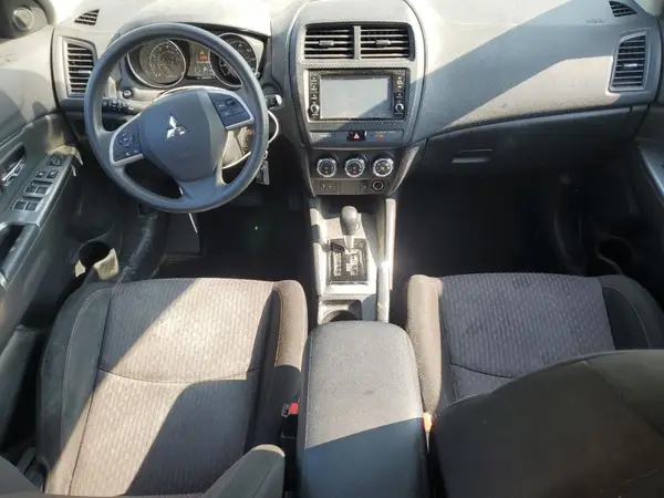 JA4AP3AUXJZ005541 2018 MITSUBISHI OUTLANDER - Image 8