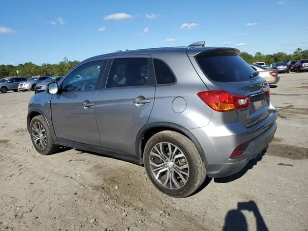 JA4AP3AUXJZ006186 2018 MITSUBISHI OUTLANDER - Image 2