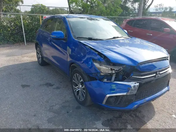 JA4AP3AUXJZ012103 2018 MITSUBISHI OUTLANDER - Image 1