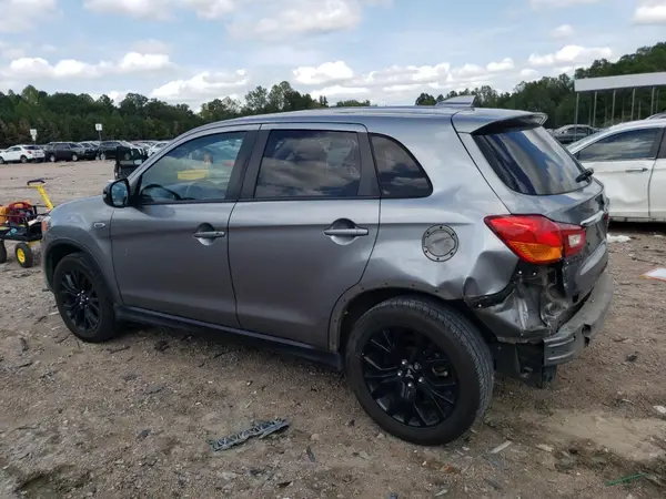 JA4AP3AUXJZ021447 2018 MITSUBISHI OUTLANDER - Image 2