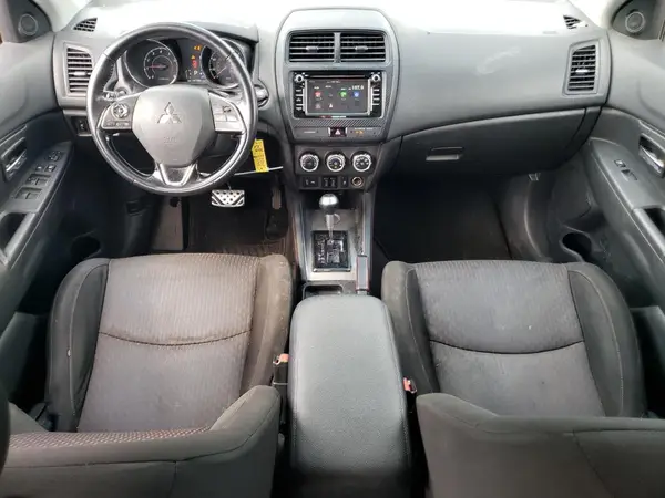 JA4AP3AUXJZ021447 2018 MITSUBISHI OUTLANDER - Image 8