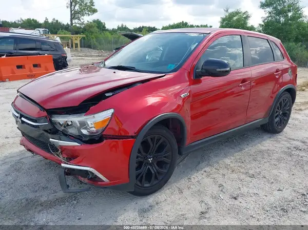 JA4AP3AUXJZ022422 2018 MITSUBISHI OUTLANDER - Image 2