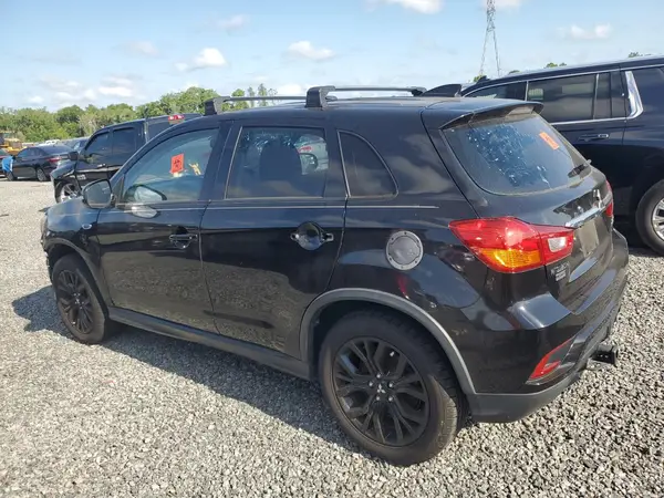 JA4AP3AUXJZ022940 2018 MITSUBISHI OUTLANDER - Image 2