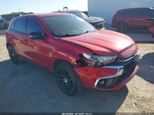 JA4AP3AUXJZ023196 2018 MITSUBISHI OUTLANDER - Image 1