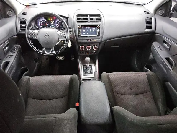 JA4AP3AUXJZ025420 2018 MITSUBISHI OUTLANDER - Image 8