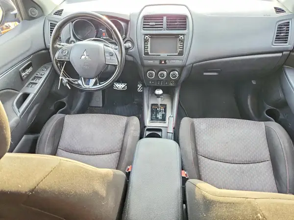 JA4AP3AUXJZ027345 2018 MITSUBISHI OUTLANDER - Image 8