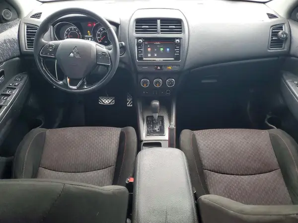 JA4AP3AUXJZ027989 2018 MITSUBISHI OUTLANDER - Image 8