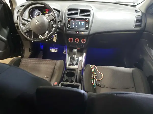 JA4AP3AUXJZ028513 2018 MITSUBISHI OUTLANDER - Image 8