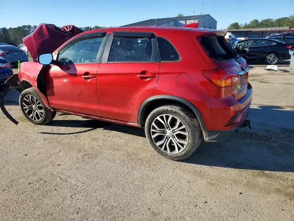 JA4AP3AUXJZ033369 2018 MITSUBISHI OUTLANDER - Image 2