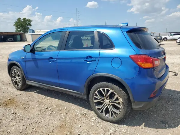 JA4AP3AUXKU002167 2019 MITSUBISHI OUTLANDER - Image 2