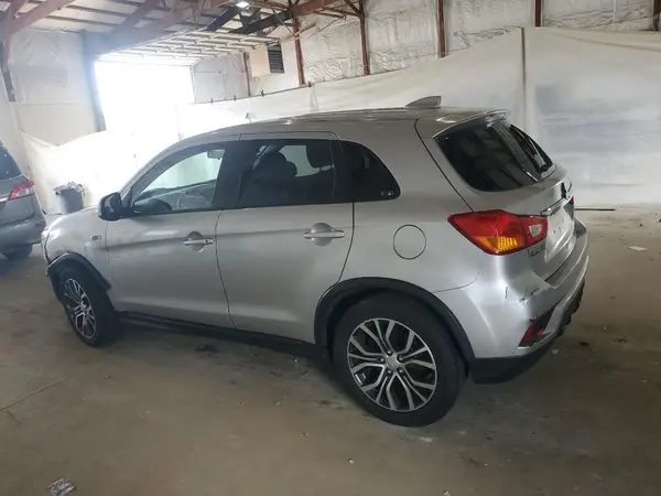 JA4AP3AUXKU003710 2019 MITSUBISHI OUTLANDER - Image 2