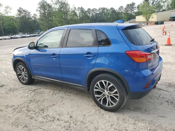JA4AP3AUXKU004212 2019 MITSUBISHI OUTLANDER - Image 2