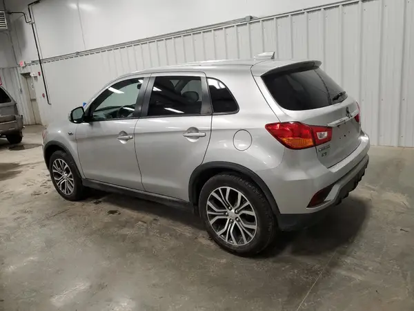 JA4AP3AUXKU006056 2019 MITSUBISHI OUTLANDER - Image 2