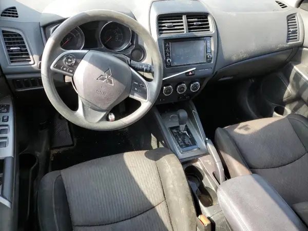 JA4AP3AUXKU008132 2019 MITSUBISHI OUTLANDER - Image 8