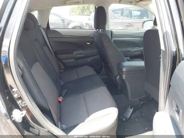 JA4AP3AUXKU009393 2019 MITSUBISHI OUTLANDER - Image 8