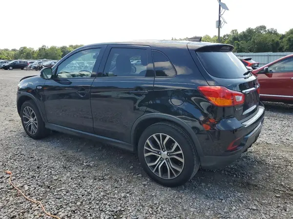 JA4AP3AUXKU009507 2019 MITSUBISHI OUTLANDER - Image 2