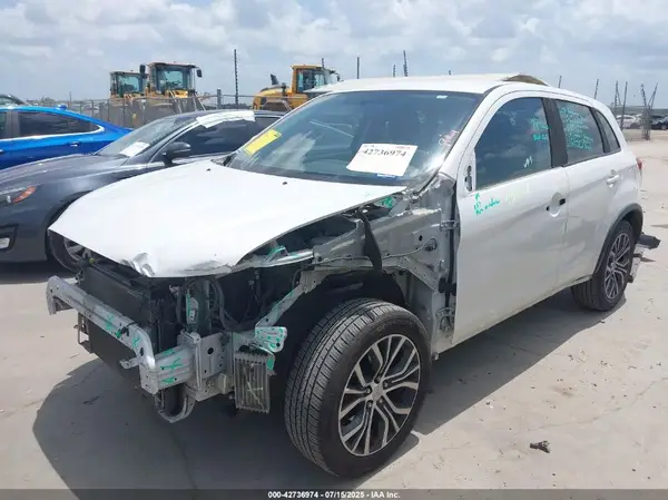 JA4AP3AUXKU010320 2019 MITSUBISHI OUTLANDER - Image 2