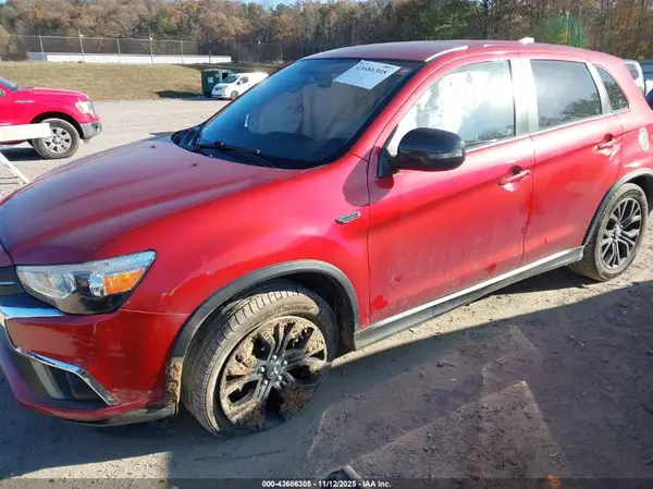 JA4AP3AUXKU010625 2019 MITSUBISHI OUTLANDER - Image 2
