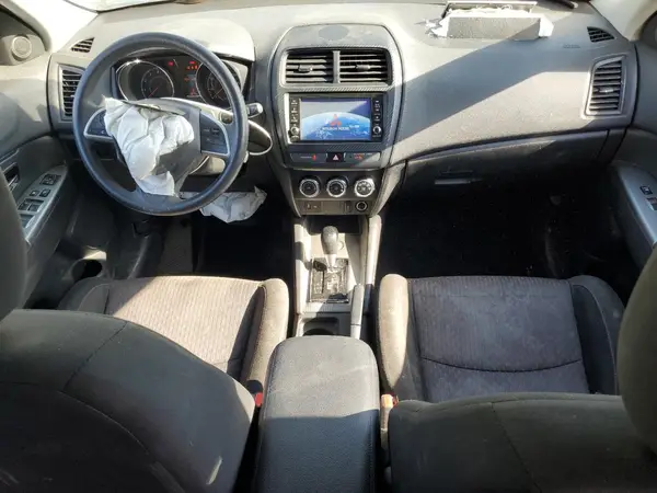 JA4AP3AUXKU011399 2019 MITSUBISHI OUTLANDER - Image 8