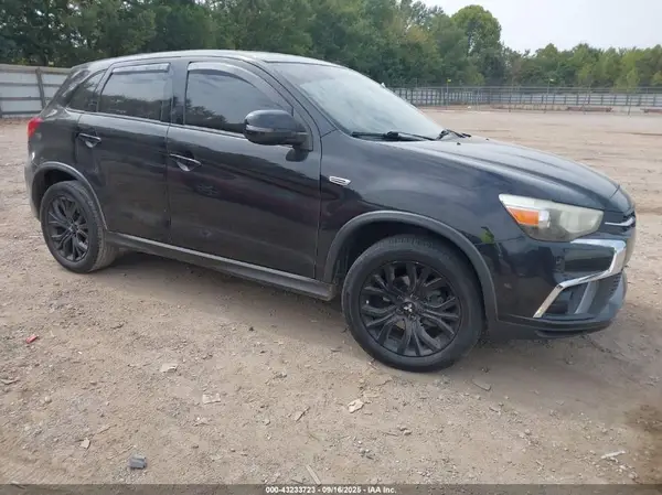 JA4AP3AUXKU012195 2019 MITSUBISHI OUTLANDER - Image 1