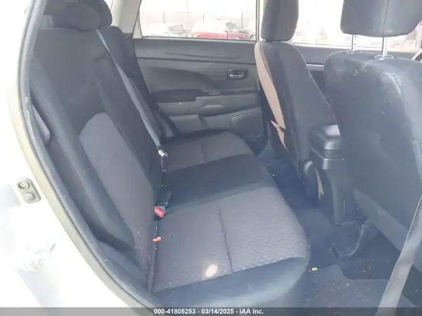JA4AP3AUXKU015629 2019 MITSUBISHI OUTLANDER - Image 8