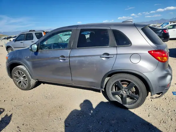 JA4AP3AUXKU017672 2019 MITSUBISHI OUTLANDER - Image 2