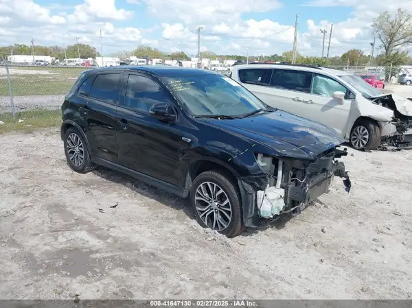 JA4AP3AUXKU018630 2019 MITSUBISHI OUTLANDER - Image 1