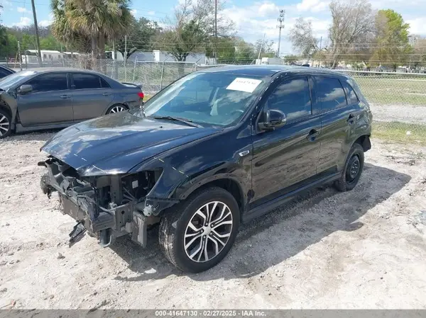 JA4AP3AUXKU018630 2019 MITSUBISHI OUTLANDER - Image 2