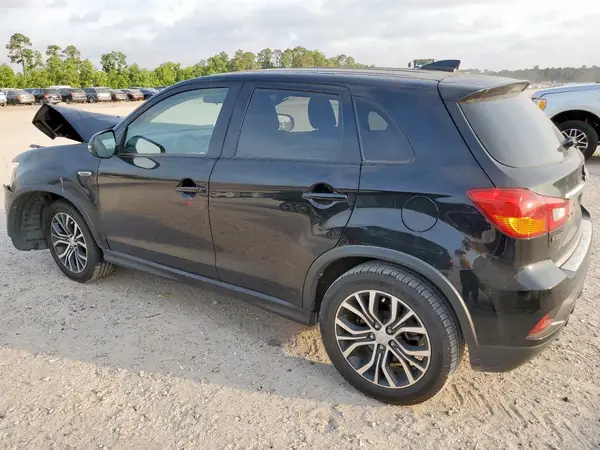 JA4AP3AUXKU019440 2019 MITSUBISHI OUTLANDER - Image 2