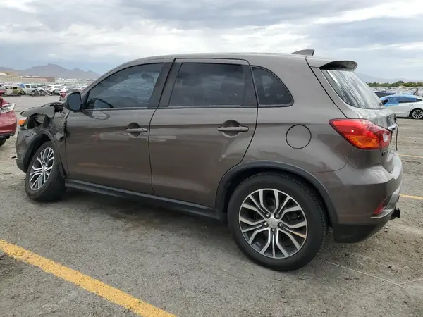 JA4AP3AUXKU020345 2019 MITSUBISHI OUTLANDER - Image 2