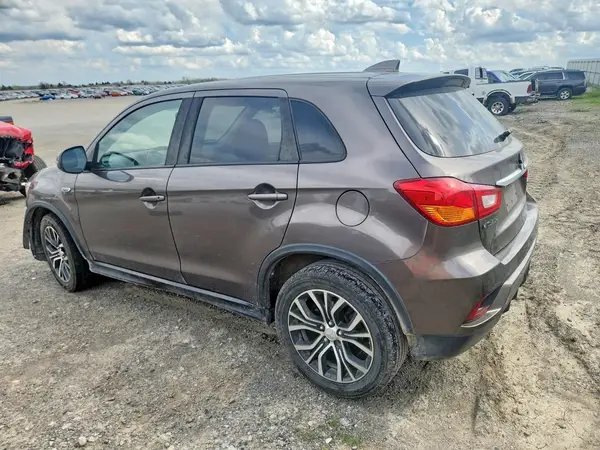 JA4AP3AUXKU020829 2019 MITSUBISHI OUTLANDER - Image 2