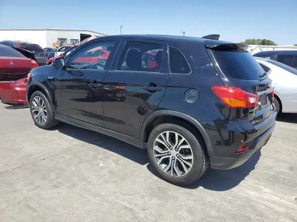 JA4AP3AUXKU026257 2019 MITSUBISHI OUTLANDER - Image 2