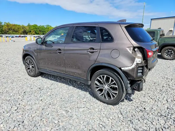 JA4AP3AUXKU028283 2019 MITSUBISHI OUTLANDER - Image 2