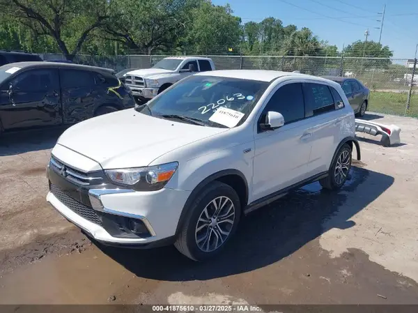 JA4AP3AUXKU028722 2019 MITSUBISHI OUTLANDER - Image 2