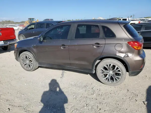 JA4AP3AUXKU029059 2019 MITSUBISHI OUTLANDER - Image 2