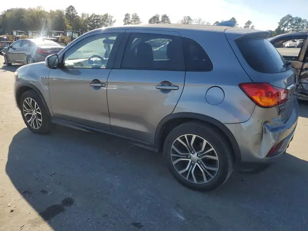 JA4AP3AUXKU033662 2019 MITSUBISHI OUTLANDER - Image 2