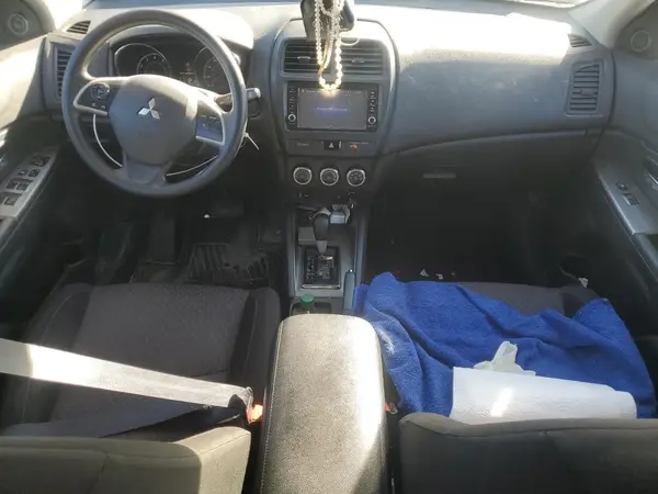 JA4AP3AUXKU033662 2019 MITSUBISHI OUTLANDER - Image 8