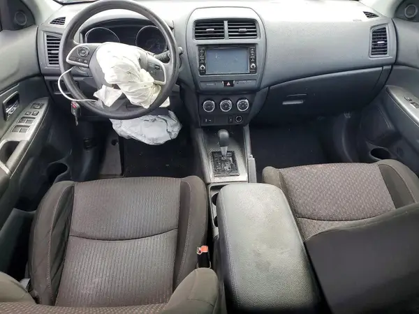 JA4AP3AUXKU034083 2019 MITSUBISHI OUTLANDER - Image 8