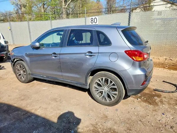JA4AP3AUXKU035511 2019 MITSUBISHI OUTLANDER - Image 2